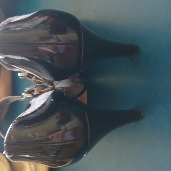 JOAN & DAVID Black & white Patent Plaid Fabric Cjalexia Heels - 6.5 - Picture 6 of 7